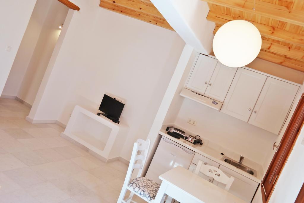 Katerina Suites Агиос Прокопиос Екстериор снимка
