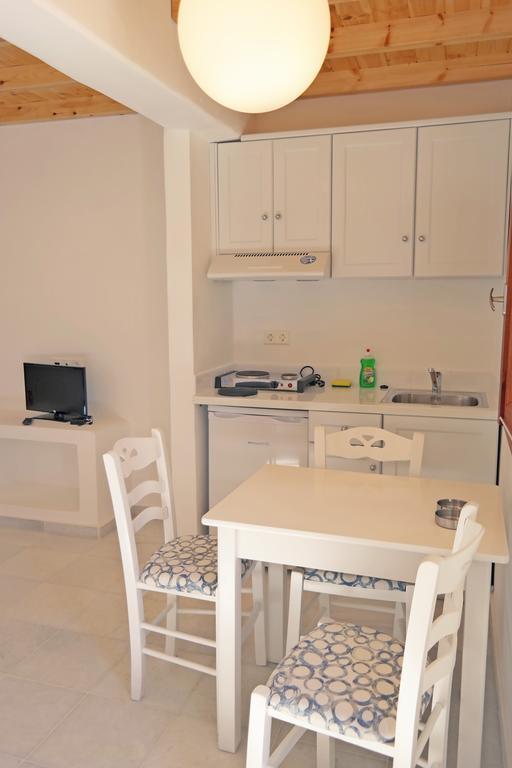 Katerina Suites Агиос Прокопиос Екстериор снимка
